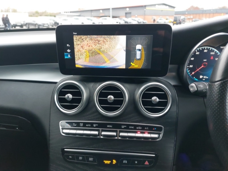 Used Mercedes-Benz GLC 2019 for sale - 76795415: Photo 11