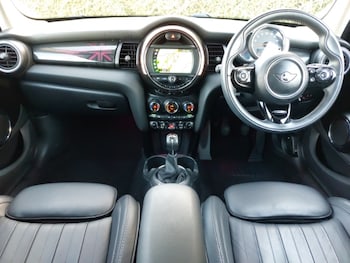 Used MINI Cooper 2020 for sale - 76053959: Photo