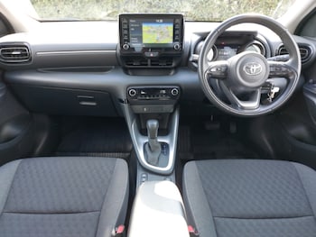 Used Toyota Yaris 2022 for sale - 78233221: Photo