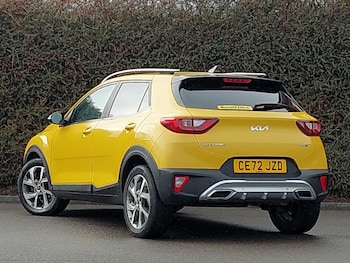 Used Kia Stonic 2022 for sale - 77380052: Photo