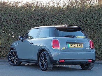 Used MINI Hatch 2021 for sale - 77656874: Photo