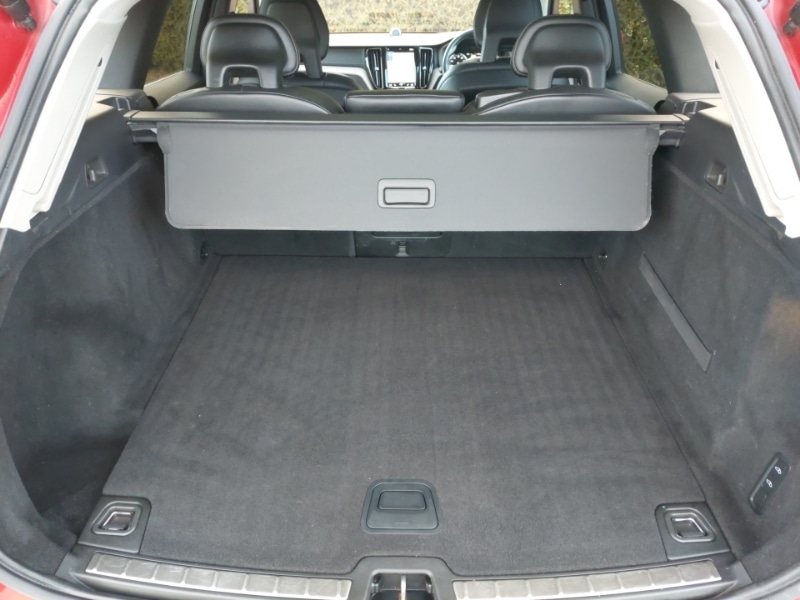 Used Volvo XC60 2018 for sale - 76897568: Photo 8