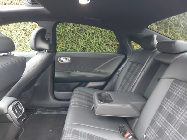 Used Hyundai IONIQ 6 2023 for sale - 76301702: Photo 6