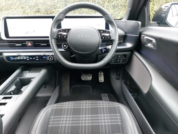 Used Hyundai IONIQ 6 2023 for sale - 76301702: Photo 7