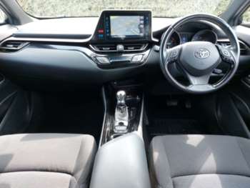 Used Toyota C-HR 2018 for sale - 74847930: Photo