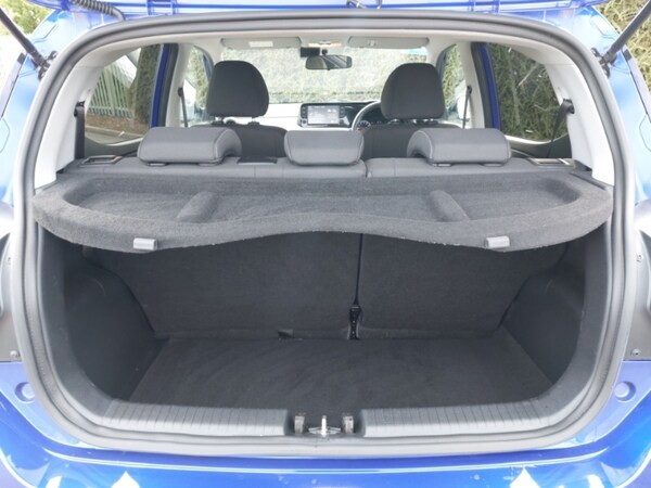 Used Hyundai i10 2021 for sale - 76150900: Photo 8