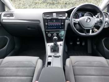 Used Volkswagen Golf 2019 for sale - 75132947: Photo