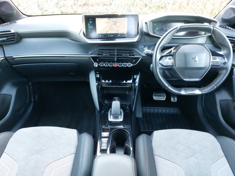 Used Peugeot 208 2021 for sale - 77112060: Photo 2