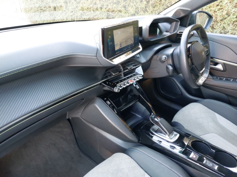 Used Peugeot 208 2021 for sale - 77112060: Photo 5