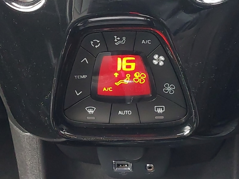 Used Toyota AYGO 2018 for sale - 77623402: Photo 16