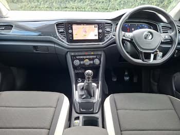 Used Volkswagen T-Roc 2018 for sale - 79857864: Photo