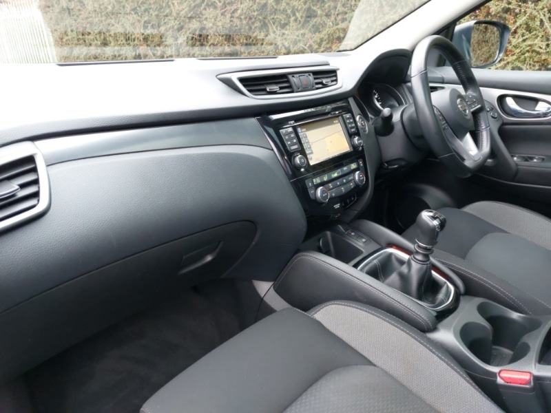 Used Nissan Qashqai 2018 for sale - 77595868: Photo 5