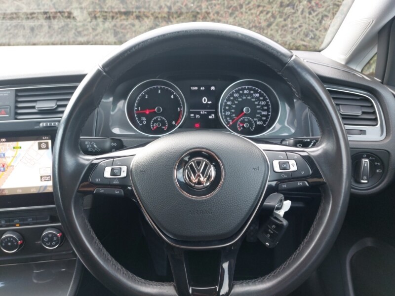 Used Volkswagen Golf 2017 for sale - 77352610: Photo 17