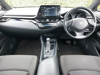 Used Toyota C-HR 2023 for sale - 78290844: Photo