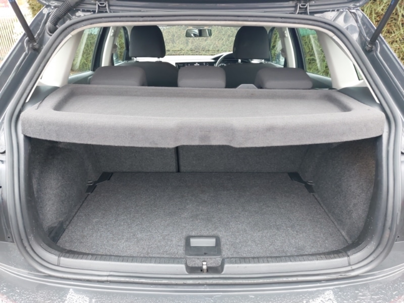 Used Volkswagen Polo 2018 for sale - 76556102: Photo 8