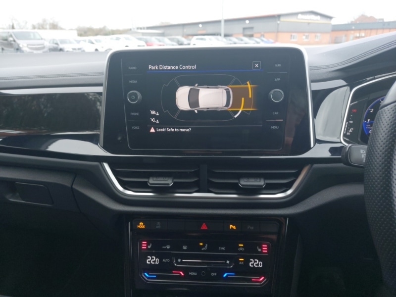 Used Volkswagen T-Roc 2023 for sale - 77736288: Photo 11