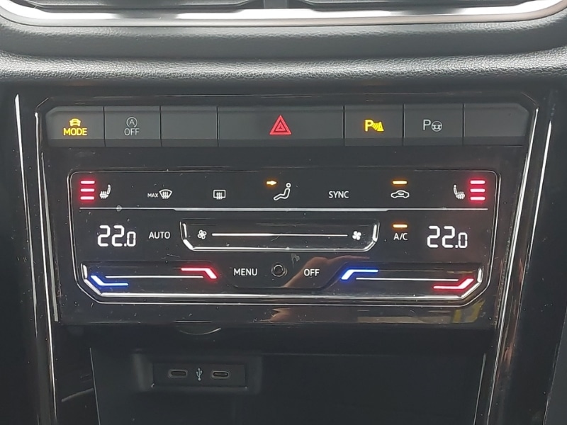 Used Volkswagen T-Roc 2023 for sale - 77736288: Photo 16