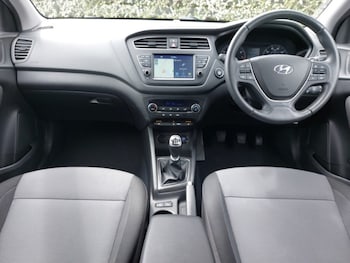 Used Hyundai i20 2019 for sale - 79407217: Photo