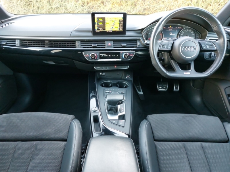 Used Audi A4 2018 for sale - 76932499: Photo 2