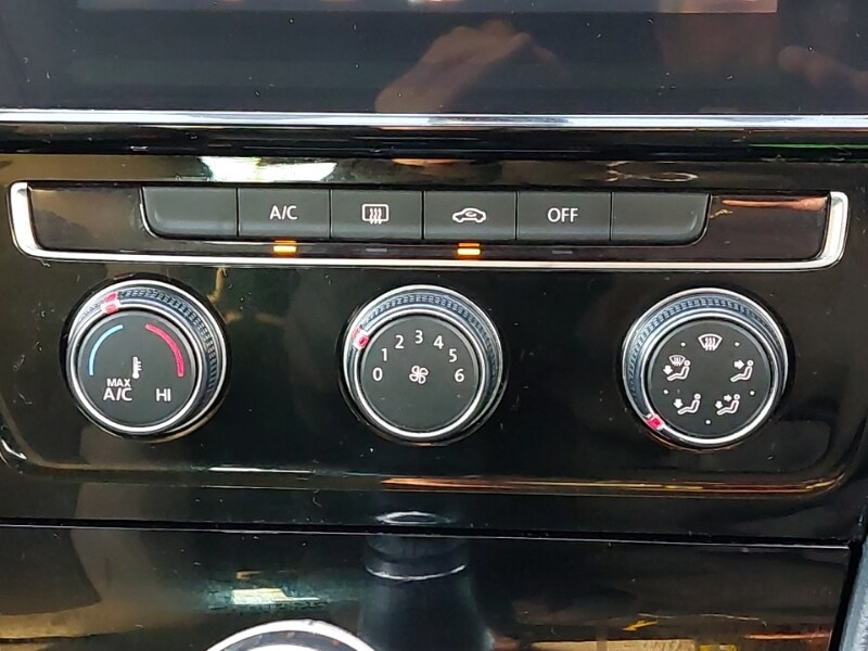 Used Volkswagen Golf 2019 for sale - 76860635: Photo 16