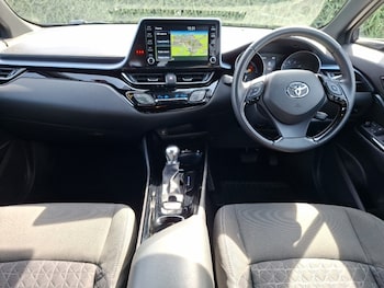 Used Toyota C-HR 2021 for sale - 79315797: Photo