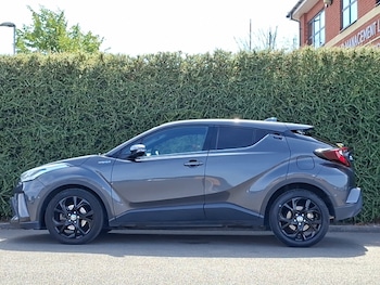 Used Toyota C-HR 2021 for sale - 79315797: Photo
