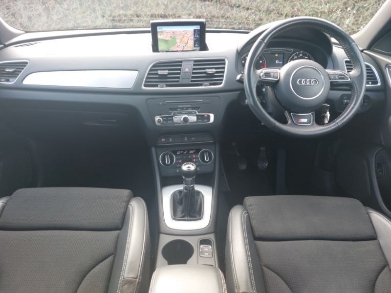 Used Audi Q3 2018 for sale - 77352598: Photo 2