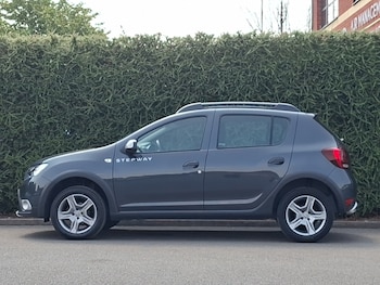 Used Dacia Sandero Stepway 2020 for sale - 79144348: Photo