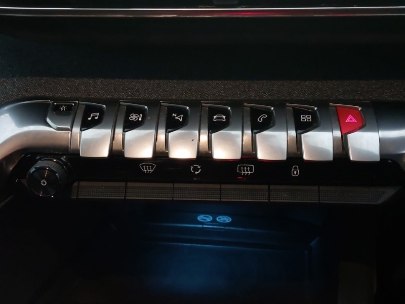 Used Peugeot 3008 2018 for sale - 76860629: Photo 16