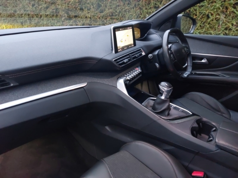 Used Peugeot 3008 2018 for sale - 76860629: Photo 5