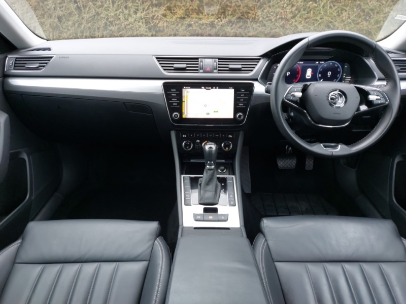 Used Skoda Superb 2023 for sale - 76951670: Photo 2