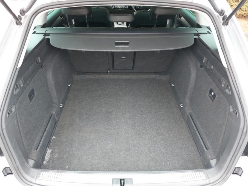 Used Skoda Superb 2023 for sale - 76951670: Photo 8