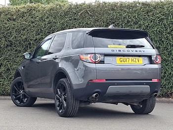 Used Land Rover Discovery Sport 2017 for sale - 79534636: Photo