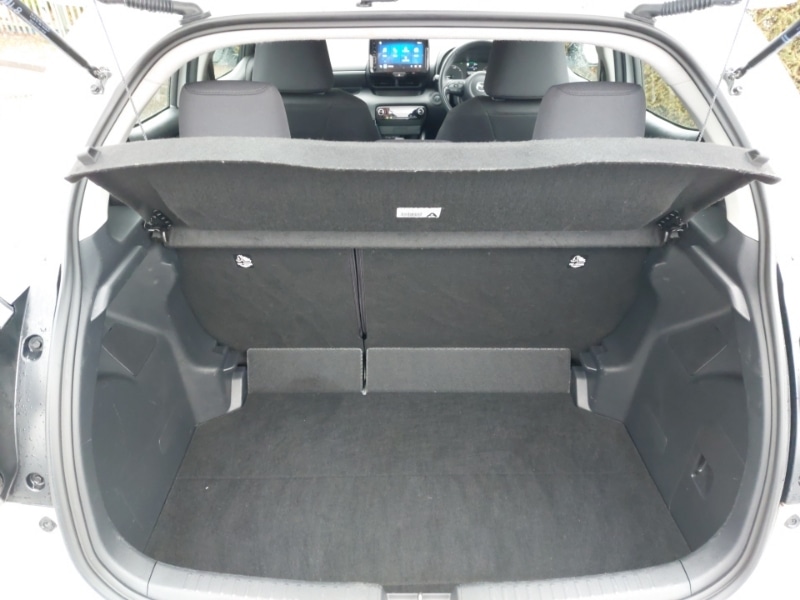 Used Mazda Mazda2 HYBRID 2024 for sale - 76951671: Photo 8