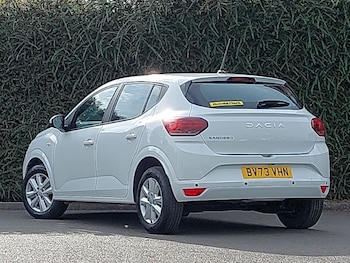 Used Dacia Sandero 2023 for sale - 76150370: Photo