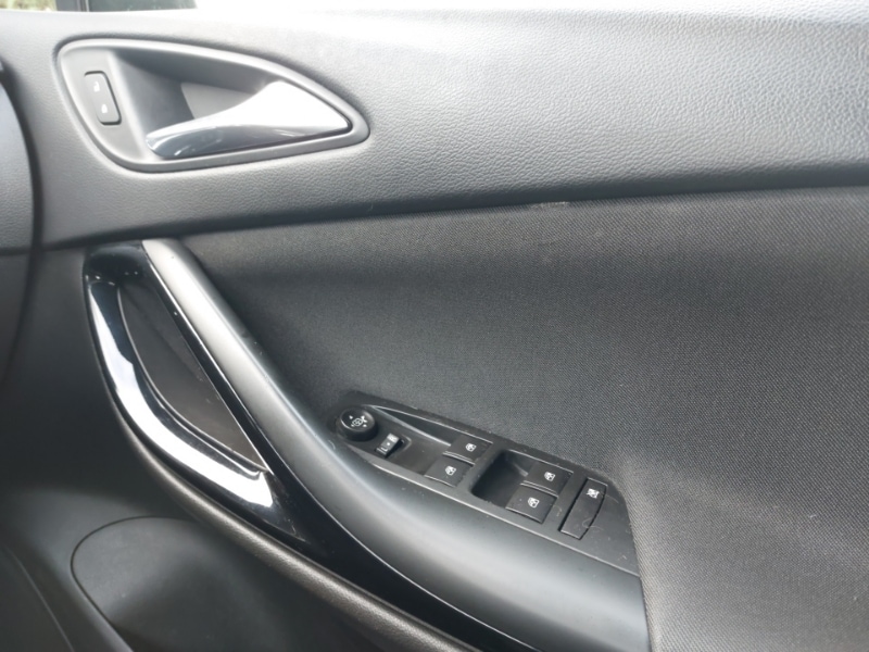 Used Vauxhall Astra 2016 for sale - 76907229: Photo 16