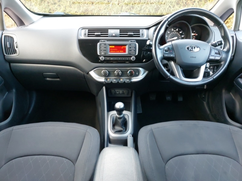 Used Kia Rio 2015 for sale - 76619059: Photo 2