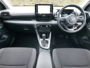 Used Toyota Yaris 2022 for sale - 77615059: Photo