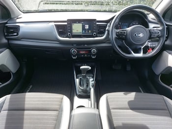 Used Kia Stonic 2020 for sale - 78522804: Photo
