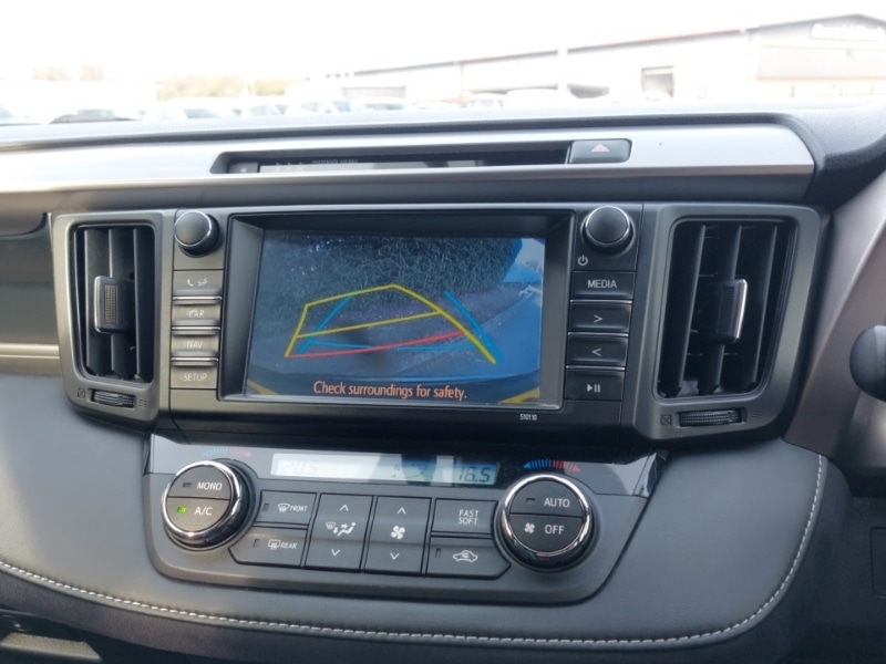 Used Toyota RAV4 2018 for sale - 77964121: Photo 11