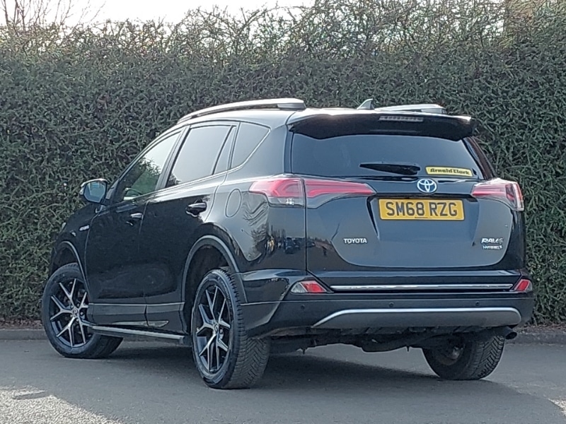 Used Toyota RAV4 2018 for sale - 77964121: Photo 3
