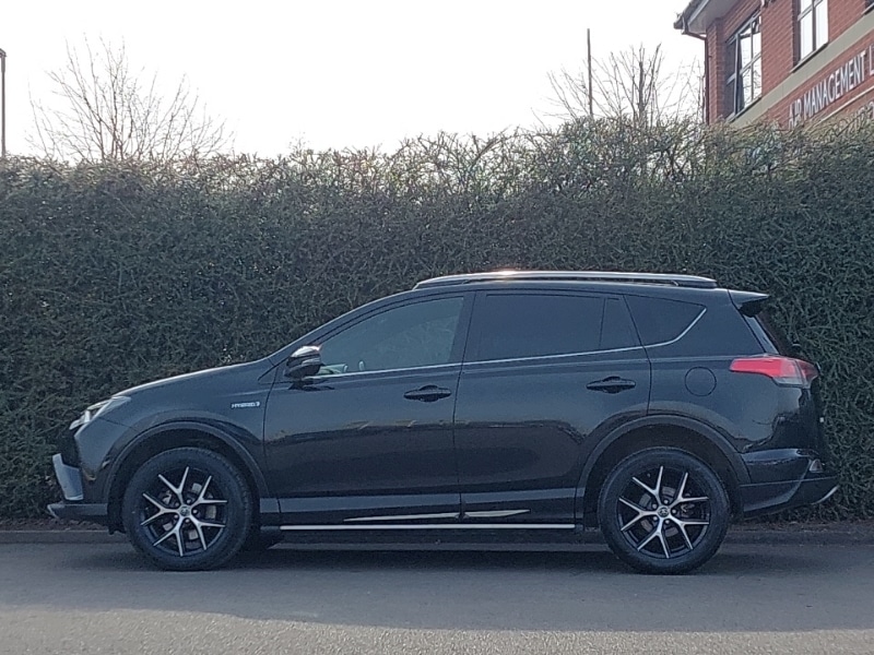 Used Toyota RAV4 2018 for sale - 77964121: Photo 4