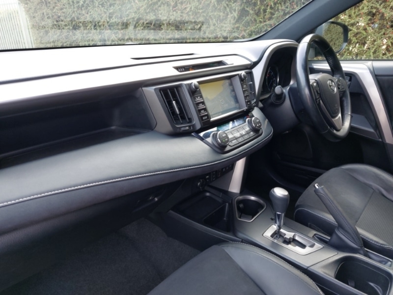 Used Toyota RAV4 2018 for sale - 77964121: Photo 5