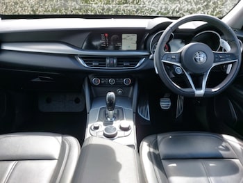 Used Alfa Romeo Stelvio 2018 for sale - 78778058: Photo