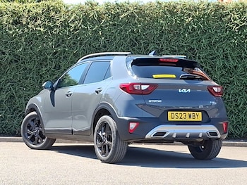 Used Kia Stonic 2023 for sale - 79126642: Photo