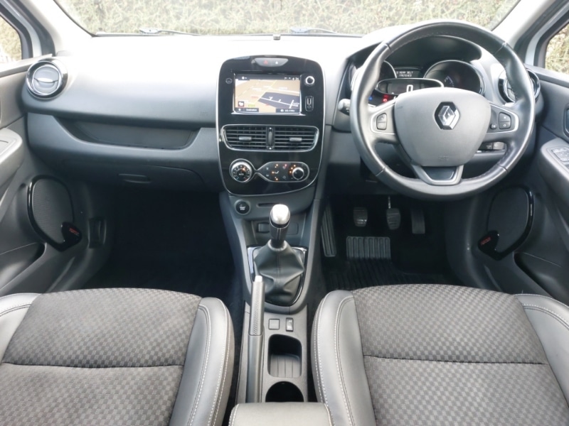 Used Renault Clio 2017 for sale - 77907913: Photo 2