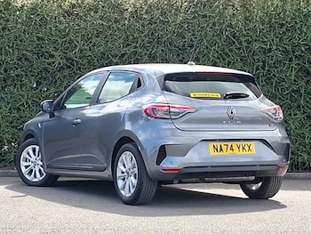 Used Renault Clio 2024 for sale - 79092269: Photo