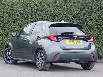 Used Toyota Yaris 2024 for sale - 78274621: Photo