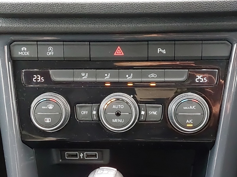 Used Volkswagen T-Roc 2019 for sale - 76351307: Photo 16