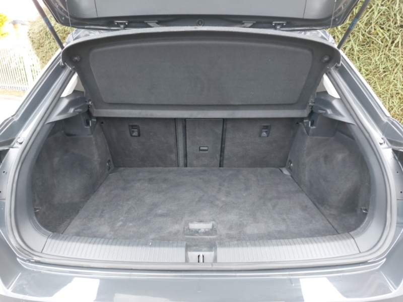 Used Volkswagen T-Roc 2019 for sale - 76351307: Photo 8